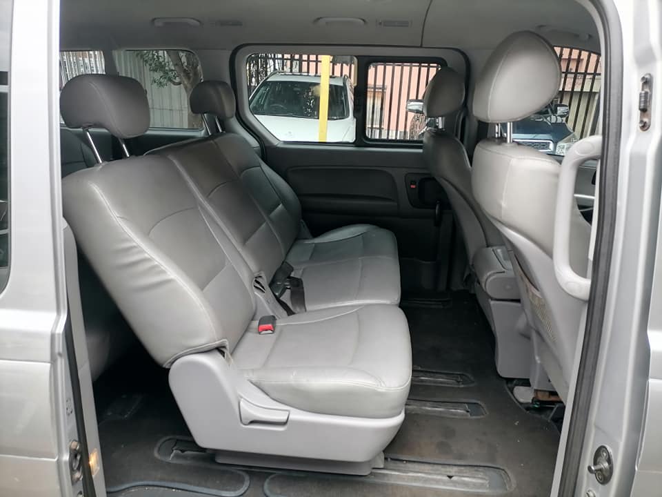 2016 Hyundai H1 2.5 Nine seater Automatic with a leather seat and Spare key