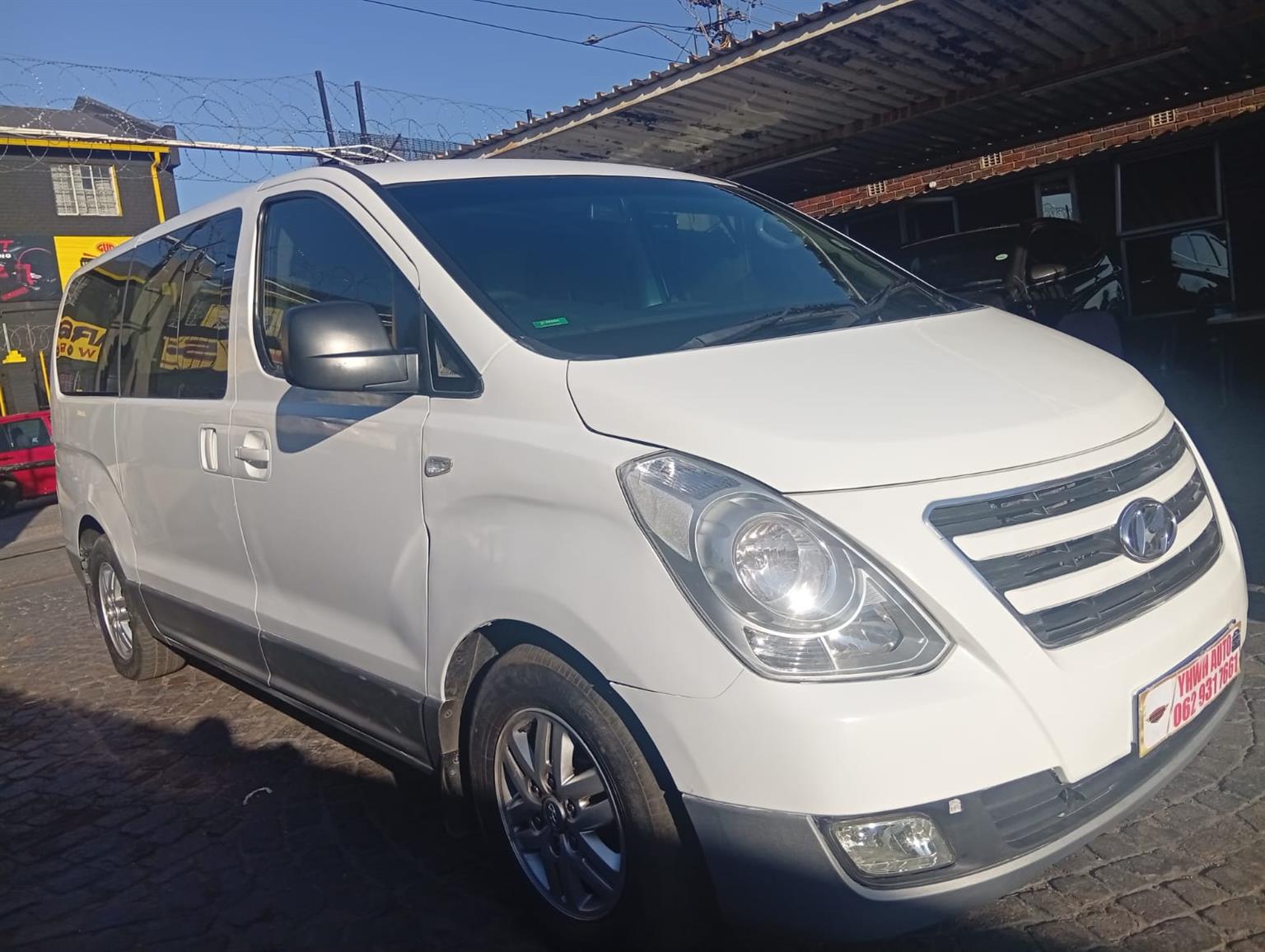 2016 Hyundai H-1 2.5 Auto 9 Seater CRDi Bus GLS Automatic Leather Sea