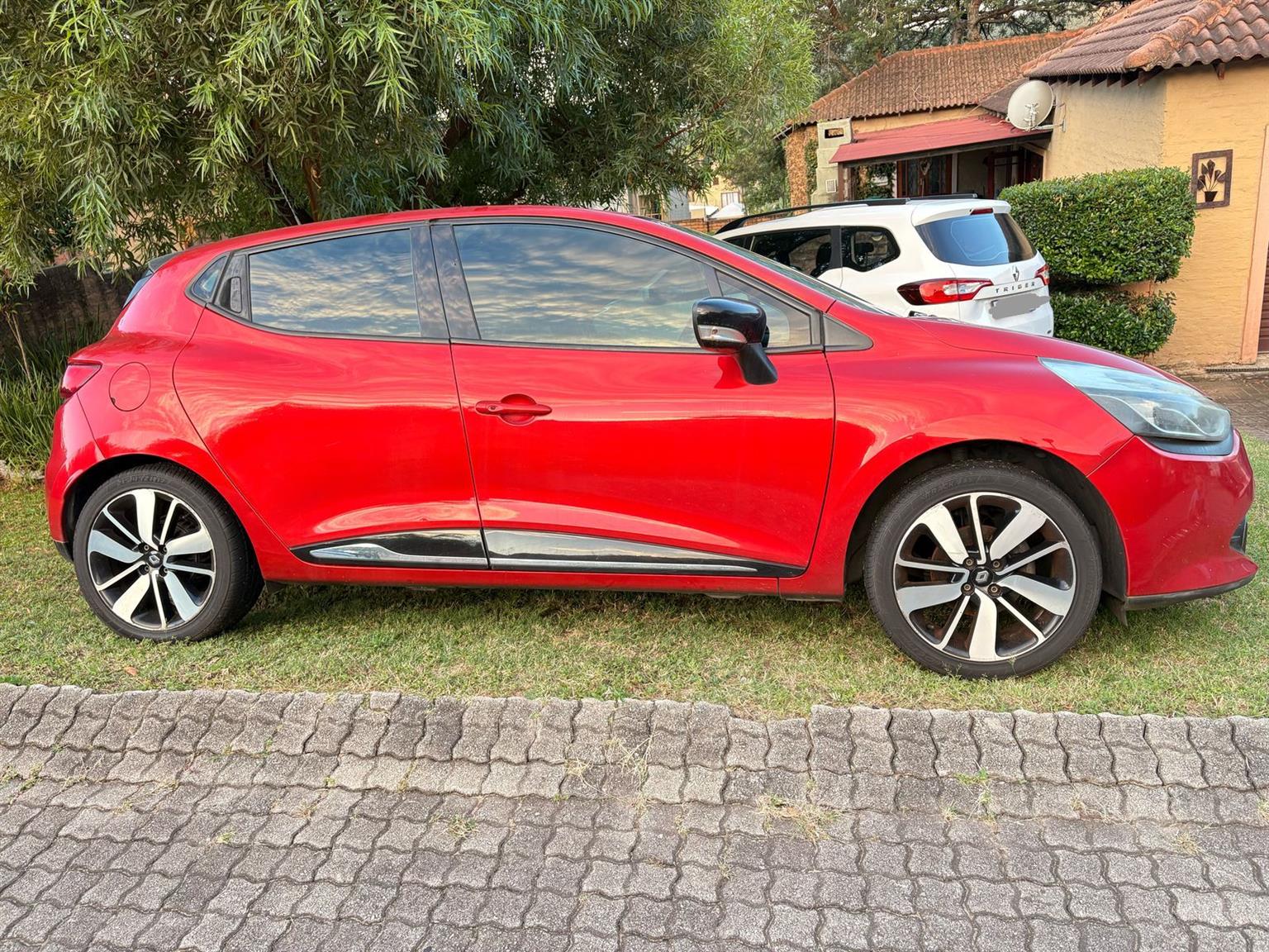 Renault Clio, 2013 Model for sale