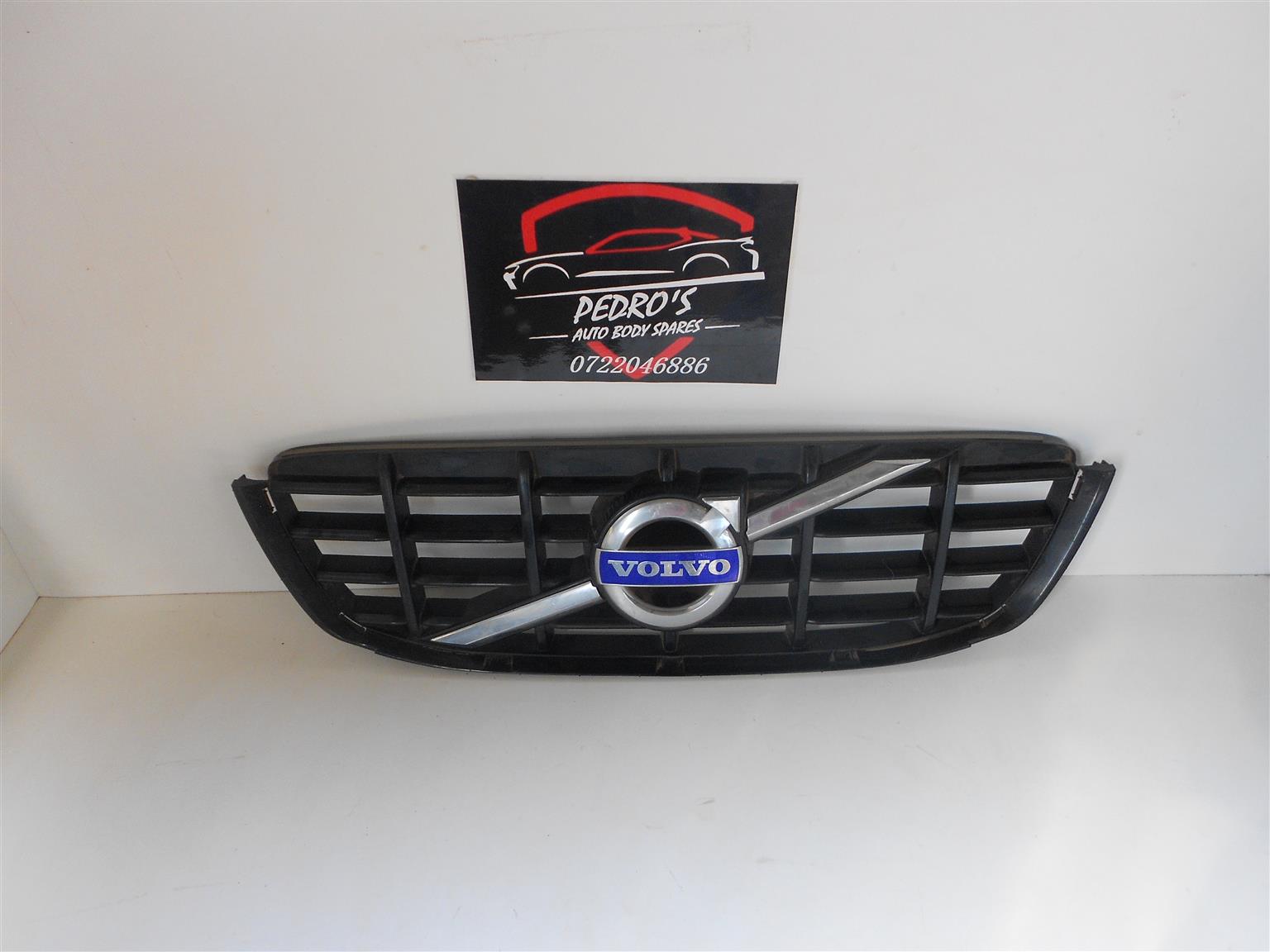 Volvo XC60 grill - Private Seller Volvo XC60 grill - Private Seller