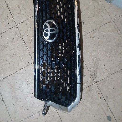 Toyota rumion grill - Private Seller Toyota rumion grill - Private Seller
