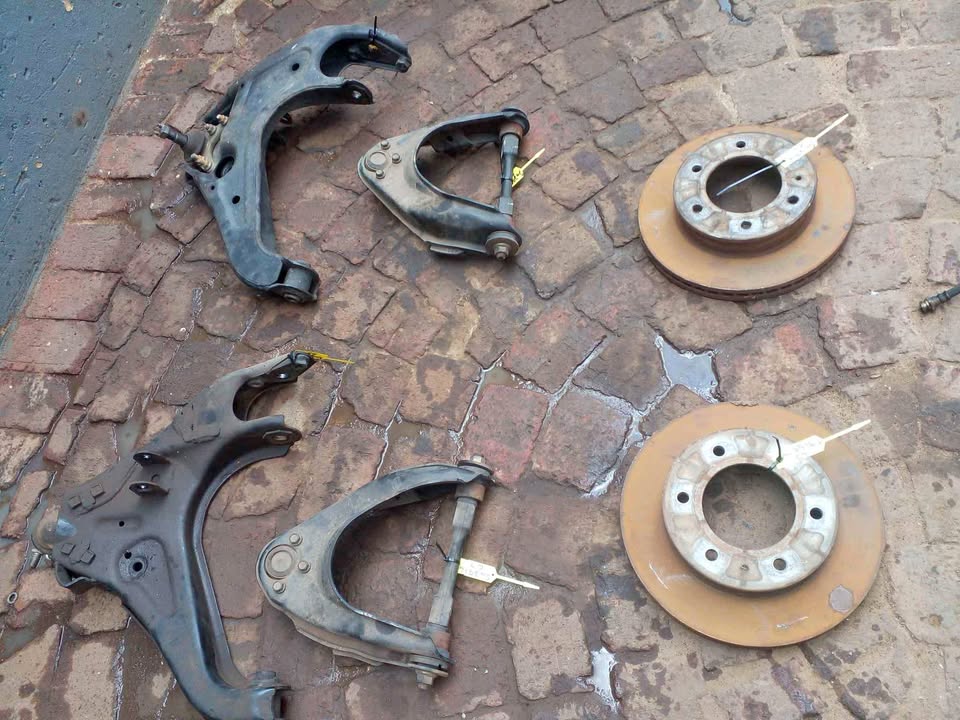 Ford renger XLT 2005 Model Control Arms N Disk - Private Seller