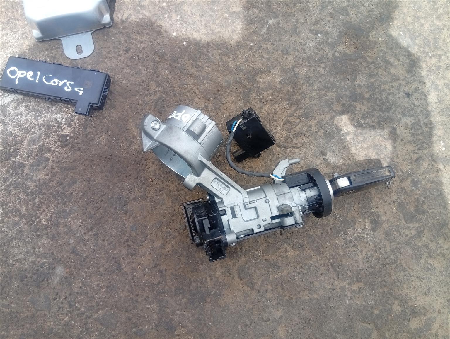 Opel Corsa ecoflex 1.0 turbo ignition and key - Private Seller