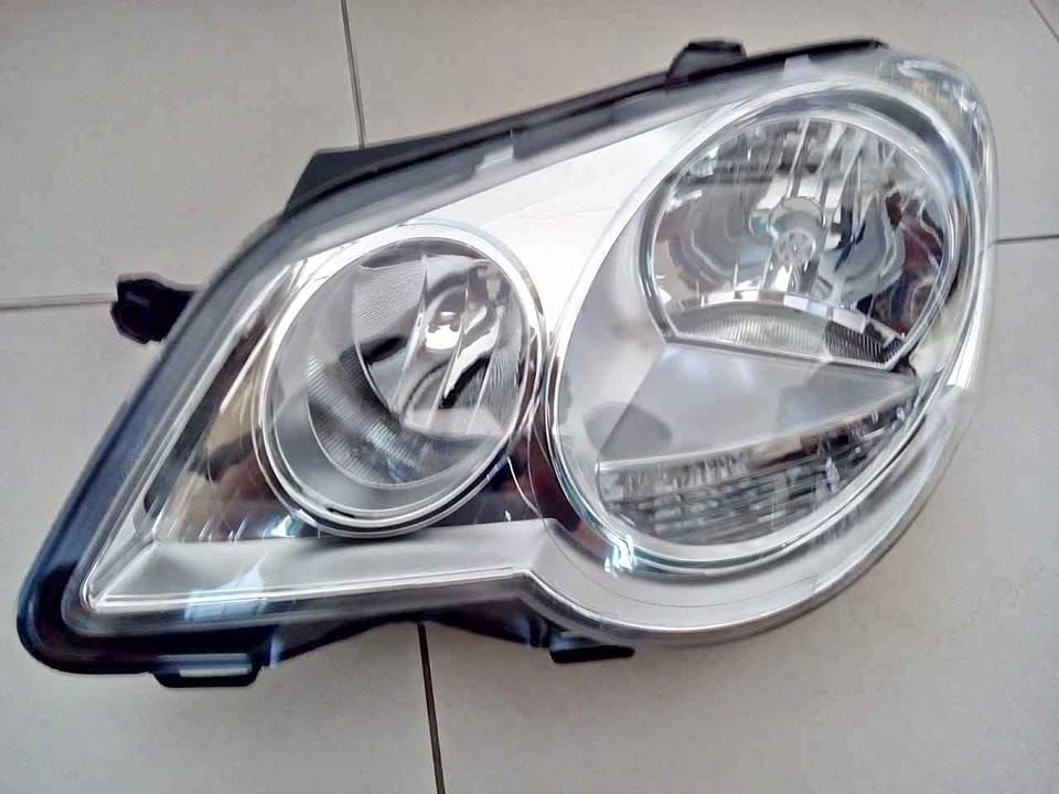 VW POLO 06/09 BRAND NEW HEADLIGHTS FORSALE