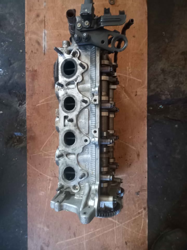HYUNDAI I20 G4FA COMPLETE HEAD CYLINDER - Private Seller