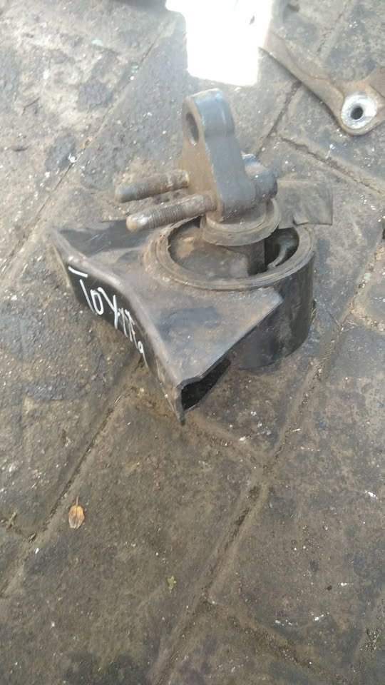 TOYOTA COROLLA ENGINE MOUNTING FOR SALE - Private Seller TOYOTA COROLLA ENGINE MOUNTING FOR SALE - Private Seller