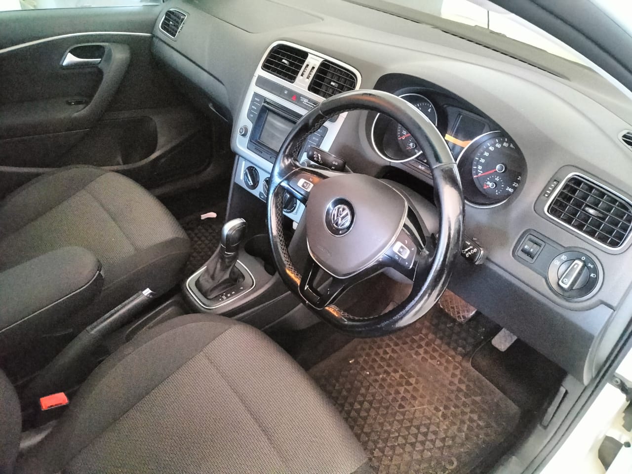2018 VW Polo Tsi 1.4 highline 7push/gear Automatic 68000km
