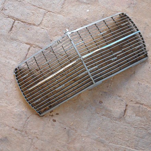 Mercedes, grille - Private Seller Mercedes, grille - Private Seller