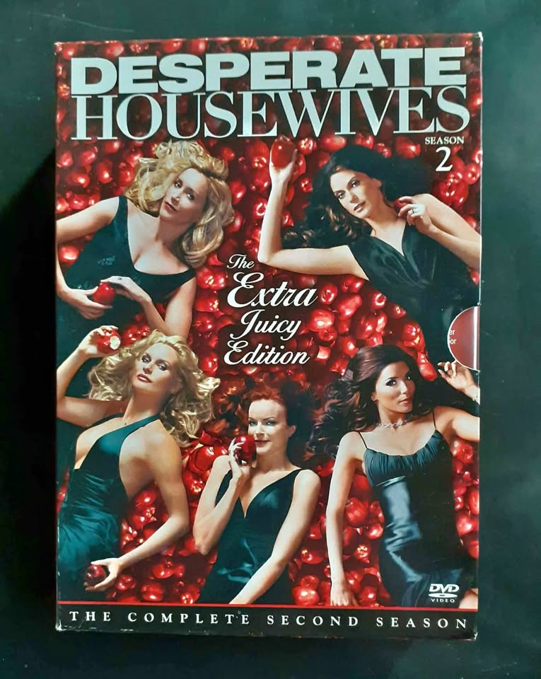 Desperate Housewives – The Complete Second Season (7 DVD Set) Desperate Housewives – The Complete Second Season (7 DVD Set)