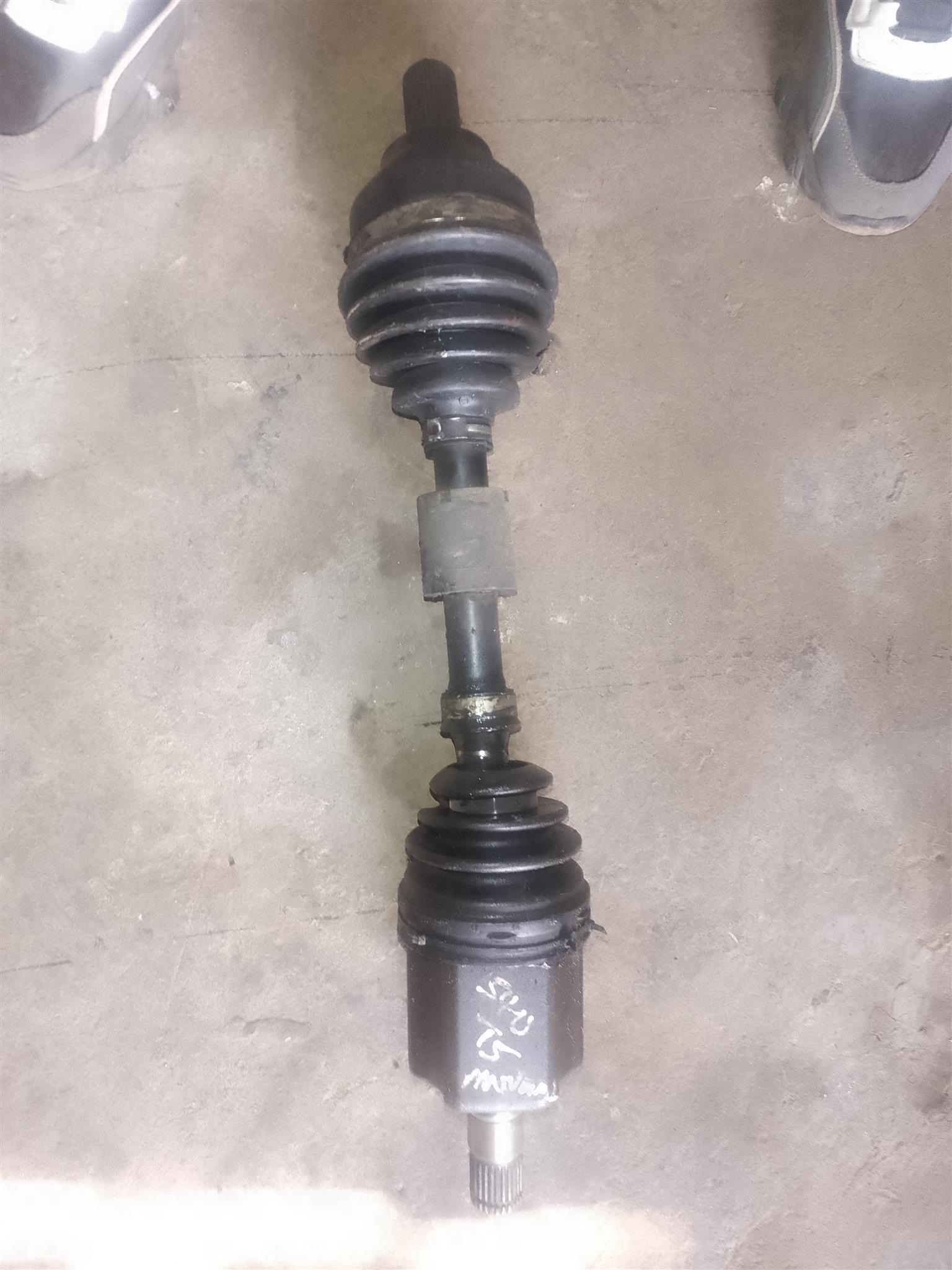VOLVO S40 T5 MANUAL RIGHT DRIVE SHAFT FOR SALE - Private Seller