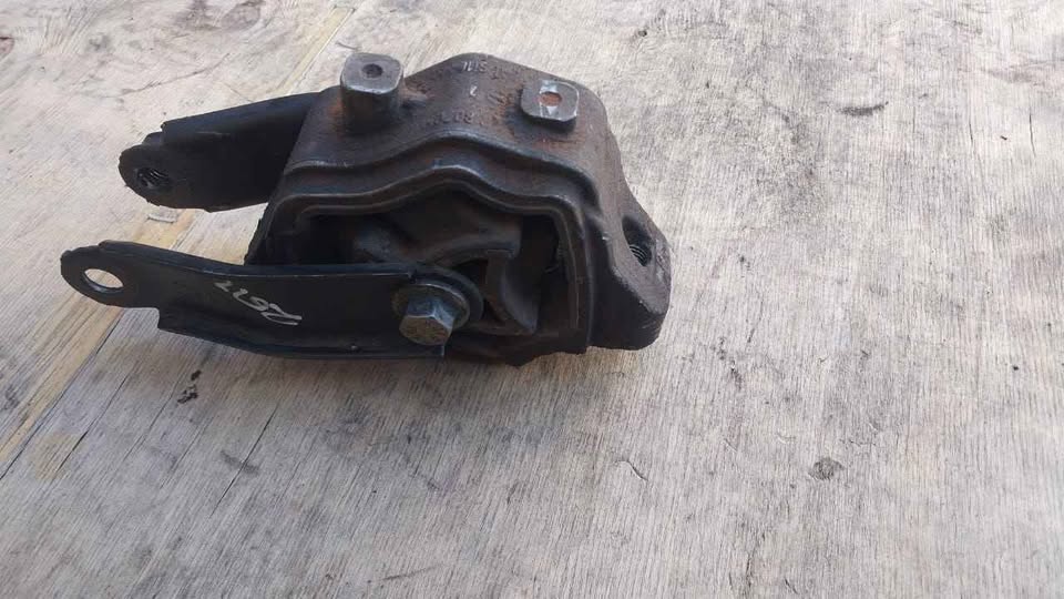 Volvo S60 D5 2012 Engine mounting for sale - Private Seller Volvo S60 D5 2012 Engine mounting for sale - Private Seller