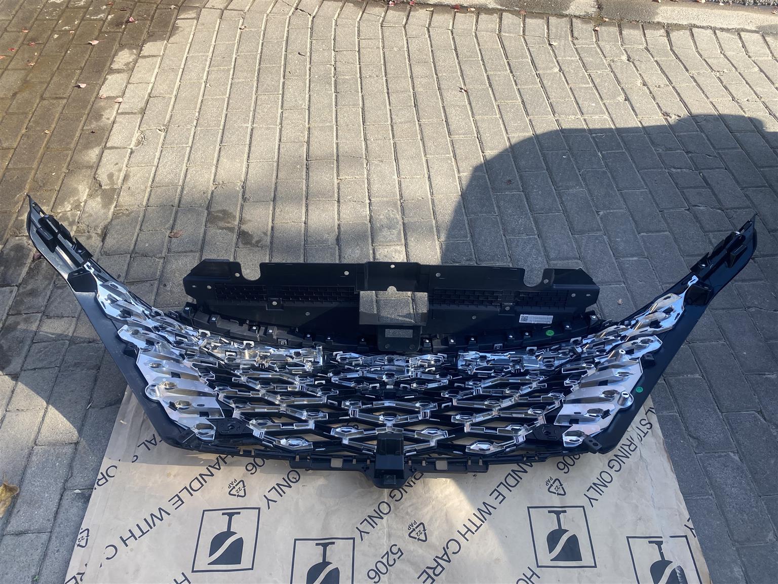 2025 CHERY OMODA C5 RADIATOR GRILLE FOR SALE. IN EXCELLENT CONDITION - Private Seller 2025 CHERY OMODA C5 RADIATOR GRILLE FOR SALE. IN EXCELLENT CONDITION - Private Seller