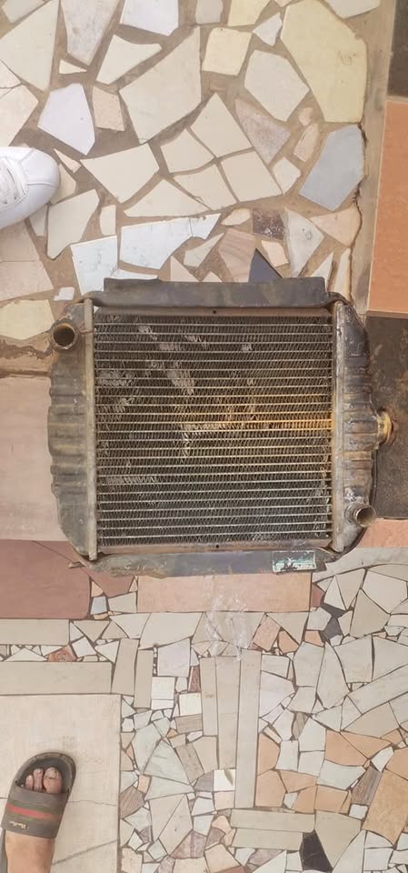 Nissan 1400 1 tonner radiator - Private Seller