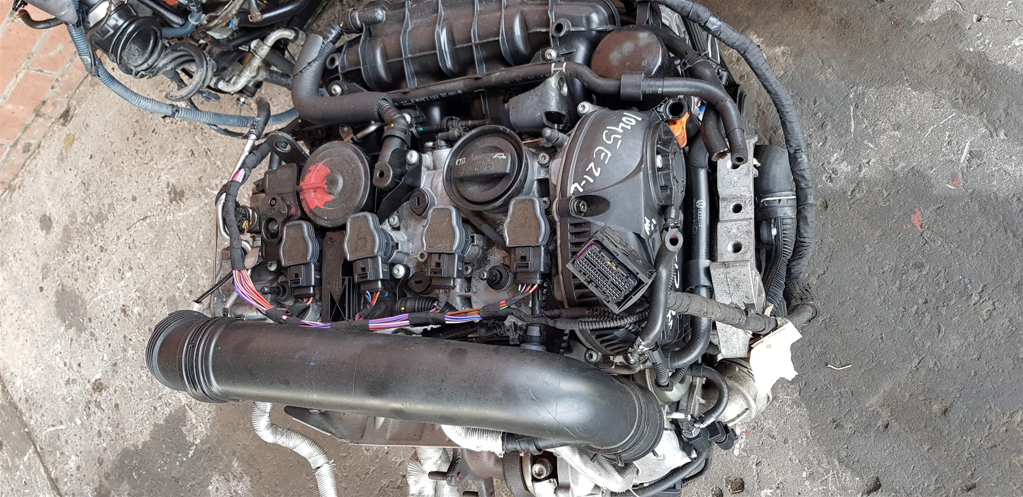 VW / GOLF6  / GTI / 2.0L P / TURBO FSI / CCZ / ENGINE COMPLETE - Private Seller