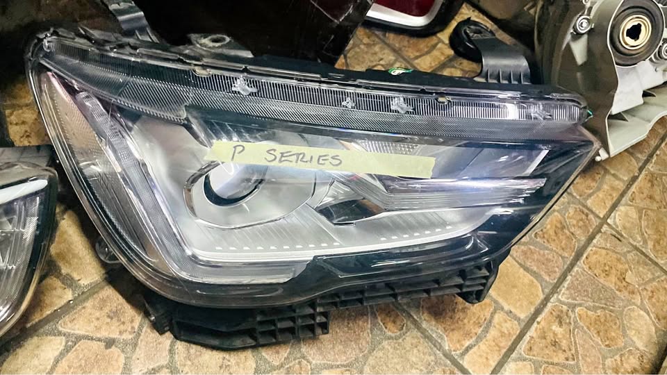 GWM P-Series headlight - Private Seller GWM P-Series headlight - Private Seller