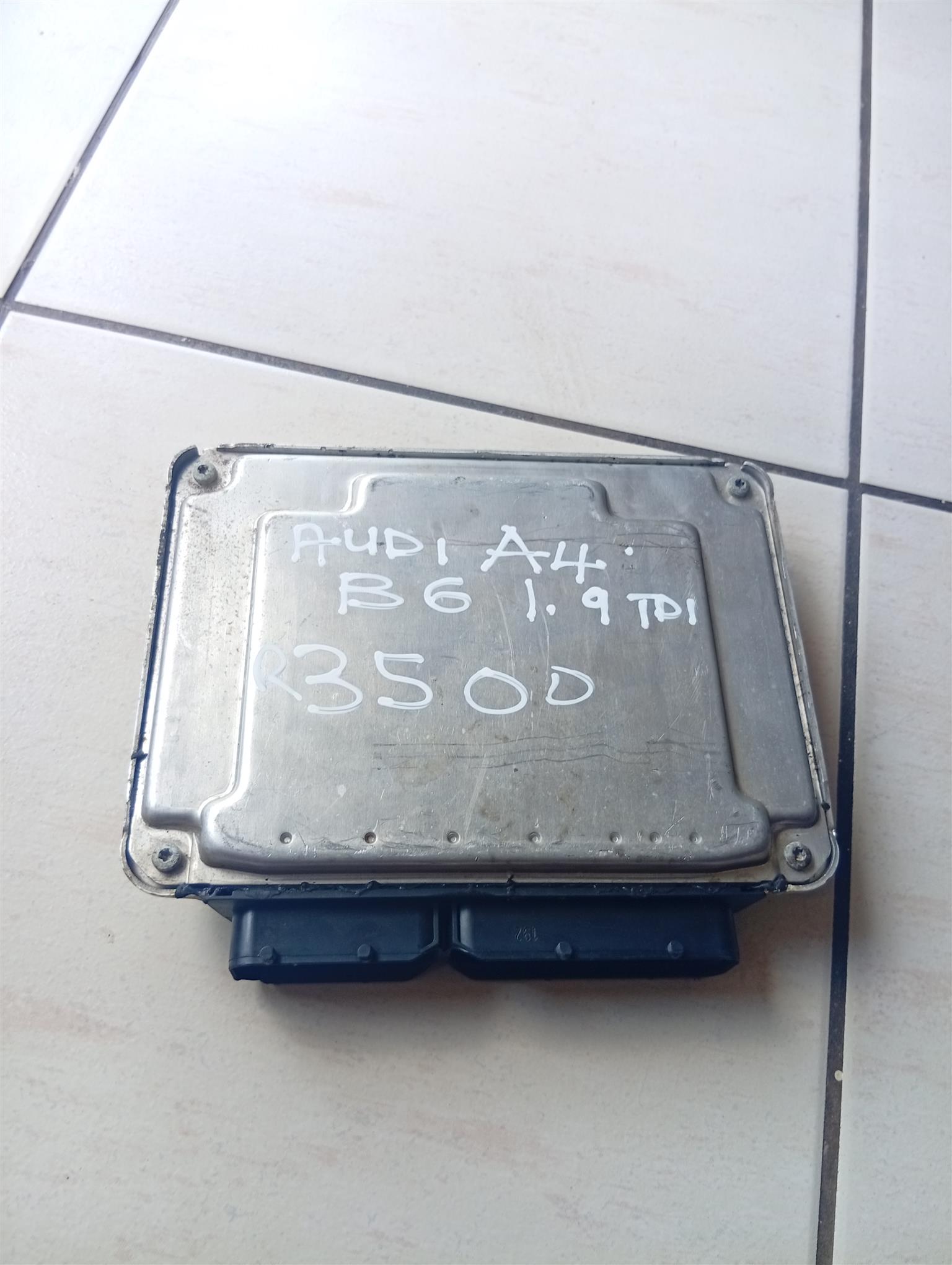 Audi A4 b6 1.9tdi ECU computer box - Private Seller Audi A4 b6 1.9tdi ECU computer box - Private Seller