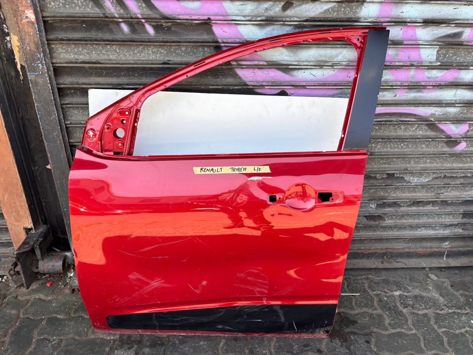 Renault Triber Left Front door - Private Seller Renault Triber Left Front door - Private Seller