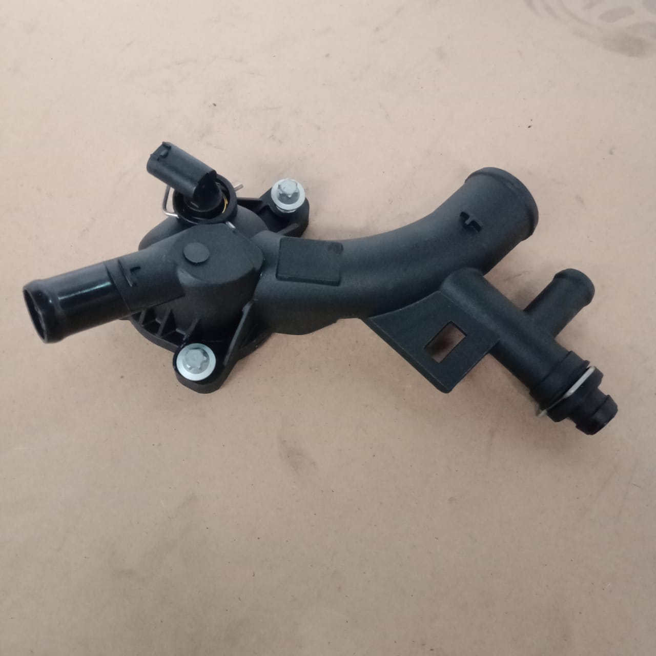 Opel Astra 1.4 Thermostat Housing - Private Seller Opel Astra 1.4 Thermostat Housing - Private Seller