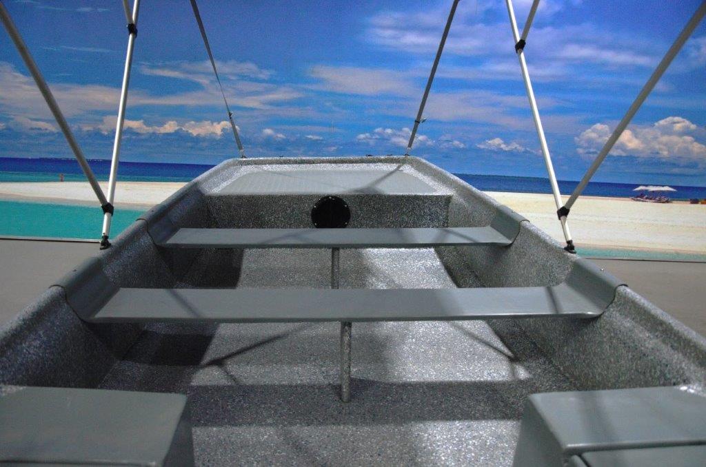 TUG 20 ON TRAILER 15 HP SUZUKI 4 STROKE TILLER