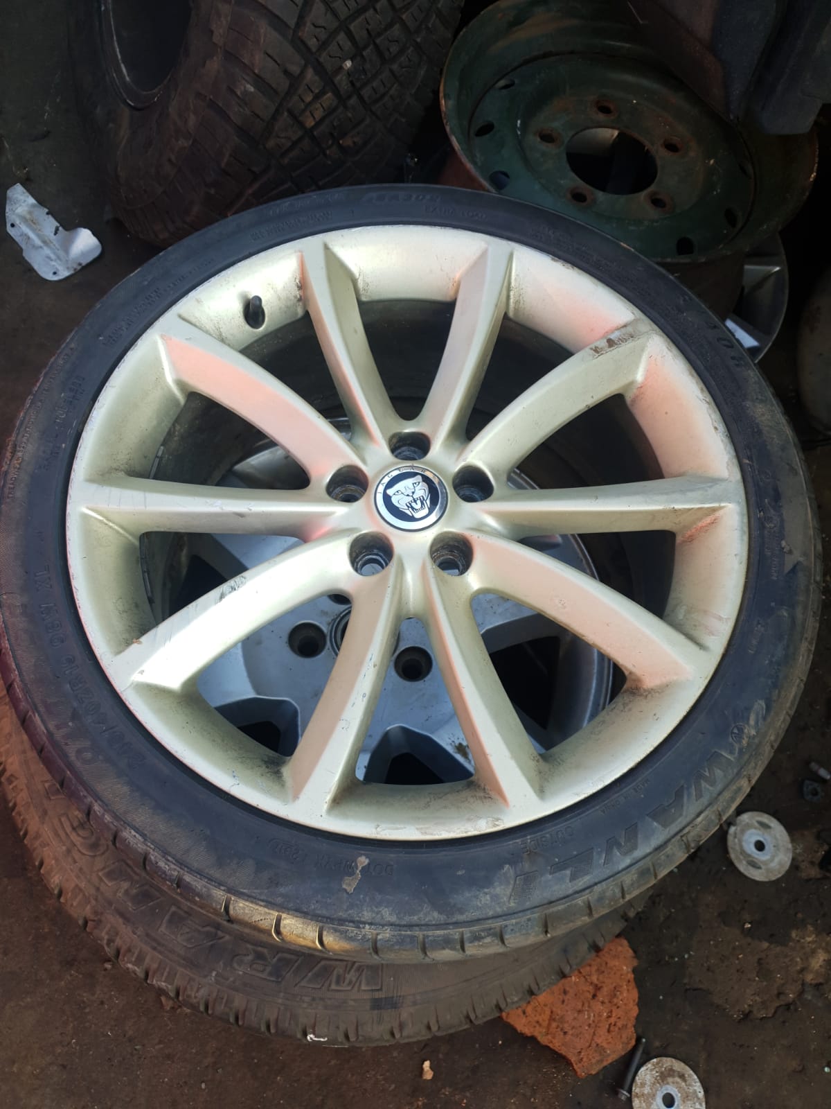 2009 Jaguar XF Original 19" Rims For Sale