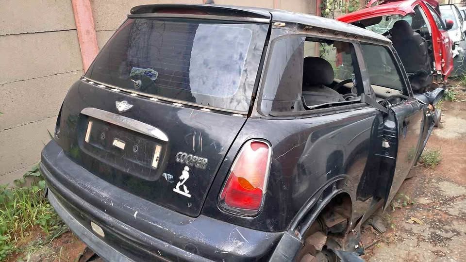 Mini cooper Stripping For Spares @ JJ's Automotive Supplies