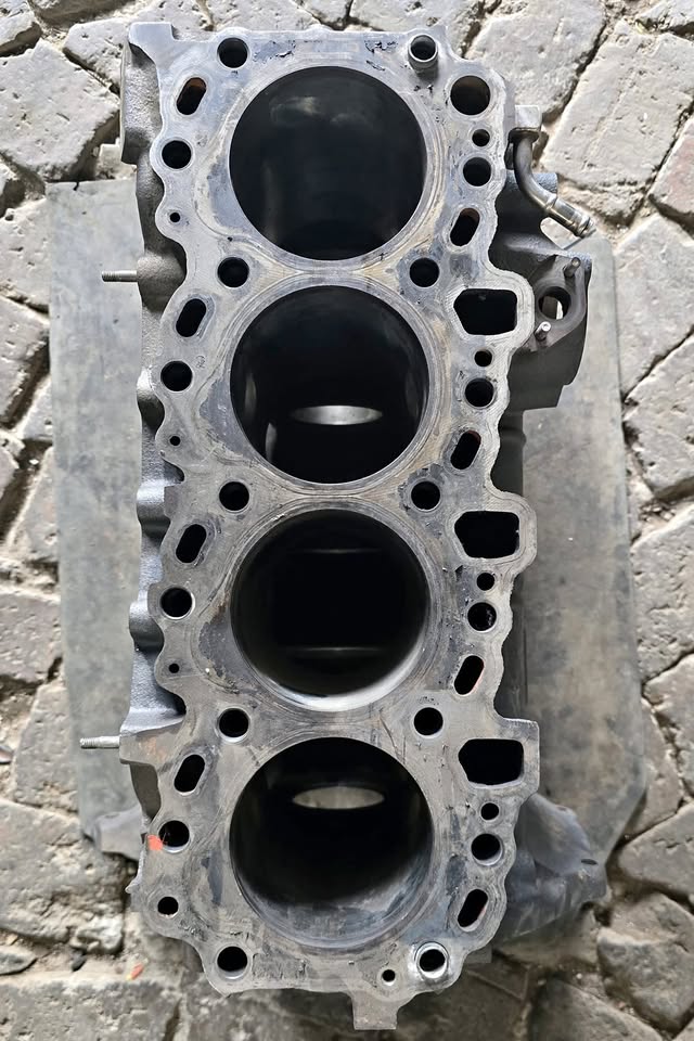 Toyota Hilux 3.0 D-4D Block Call or Whatsupp - Private Seller Toyota Hilux 3.0 D-4D Block Call or Whatsupp - Private Seller