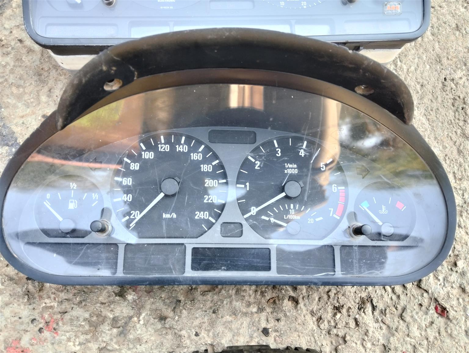 BMW (3 series) E46 speedometer 2 in stock - Private Seller BMW (3 series) E46 speedometer 2 in stock - Private Seller