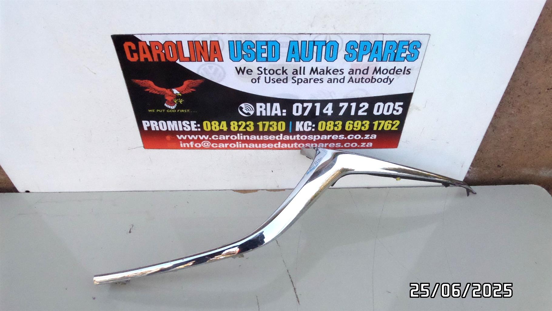 Mazda 2 left side chrome grill trimming - Private Seller