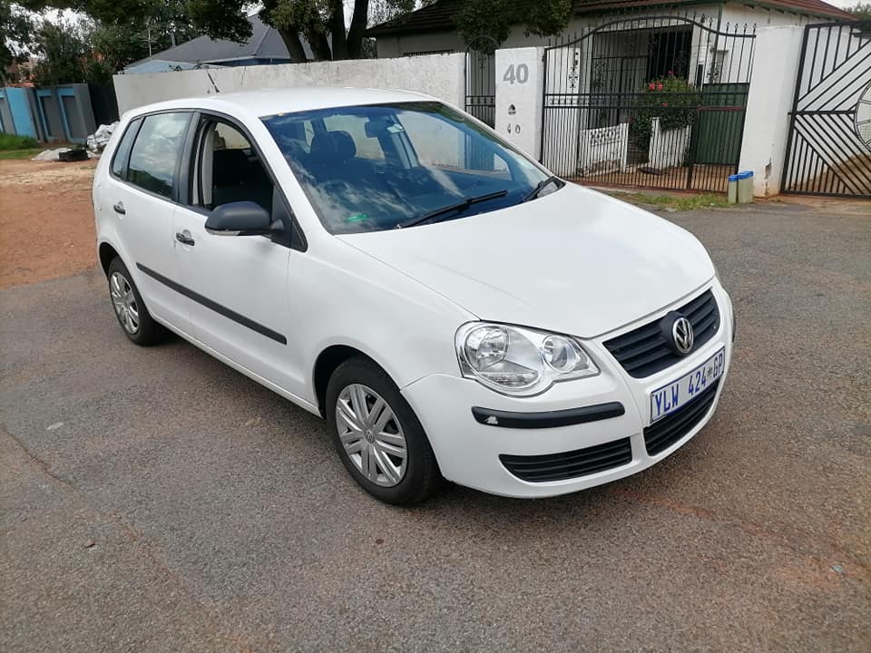 2009 Volkswagen polo Bojwa 1.6 Trend line with a nice interior