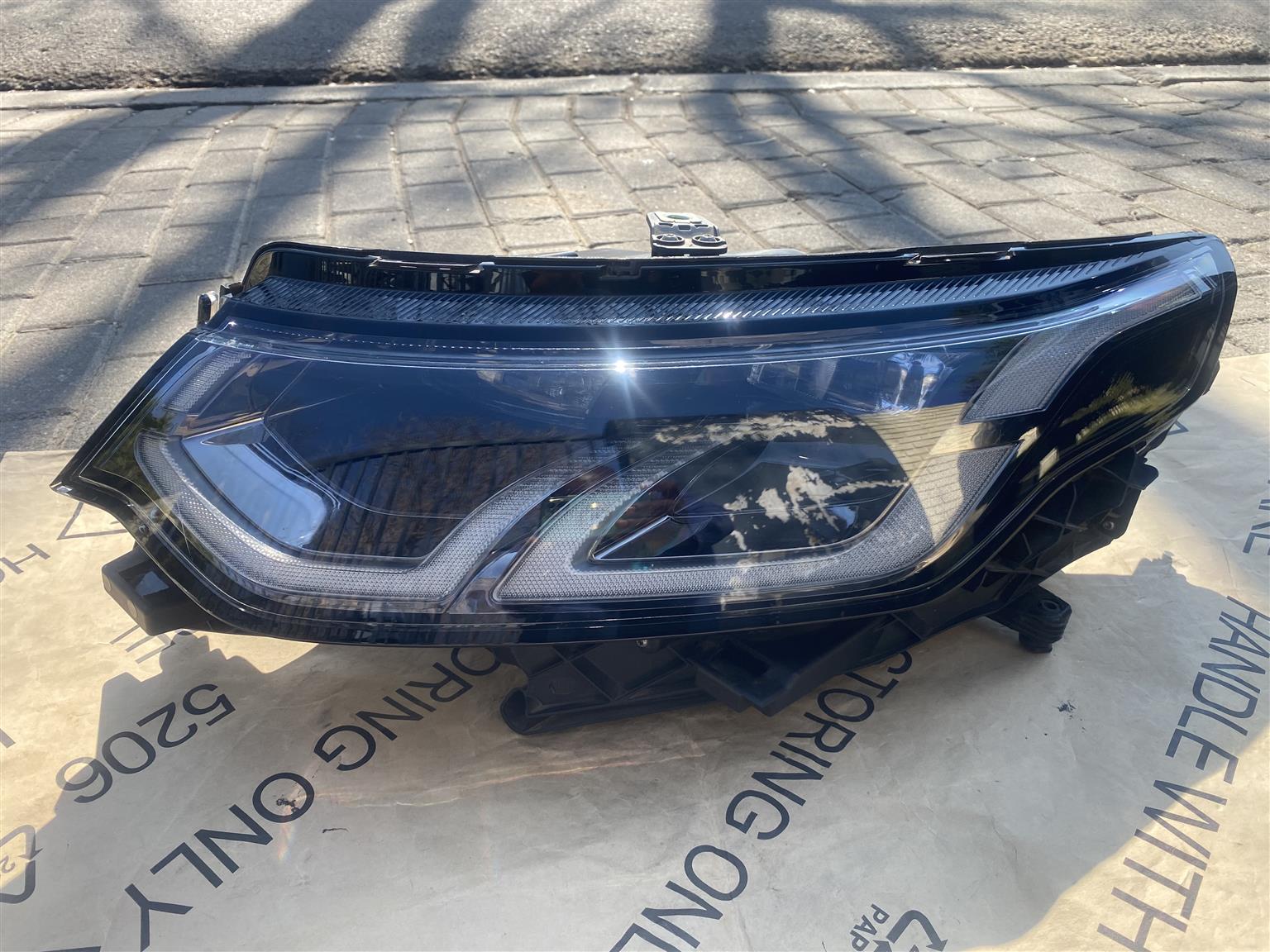 2020 LAND ROVER DISCOVERY 5 SPORT L550 FULL LED HEADLIGHT LEFT SIDE FOR SALE - Private Seller 2020 LAND ROVER DISCOVERY 5 SPORT L550 FULL LED HEADLIGHT LEFT SIDE FOR SALE - Private Seller