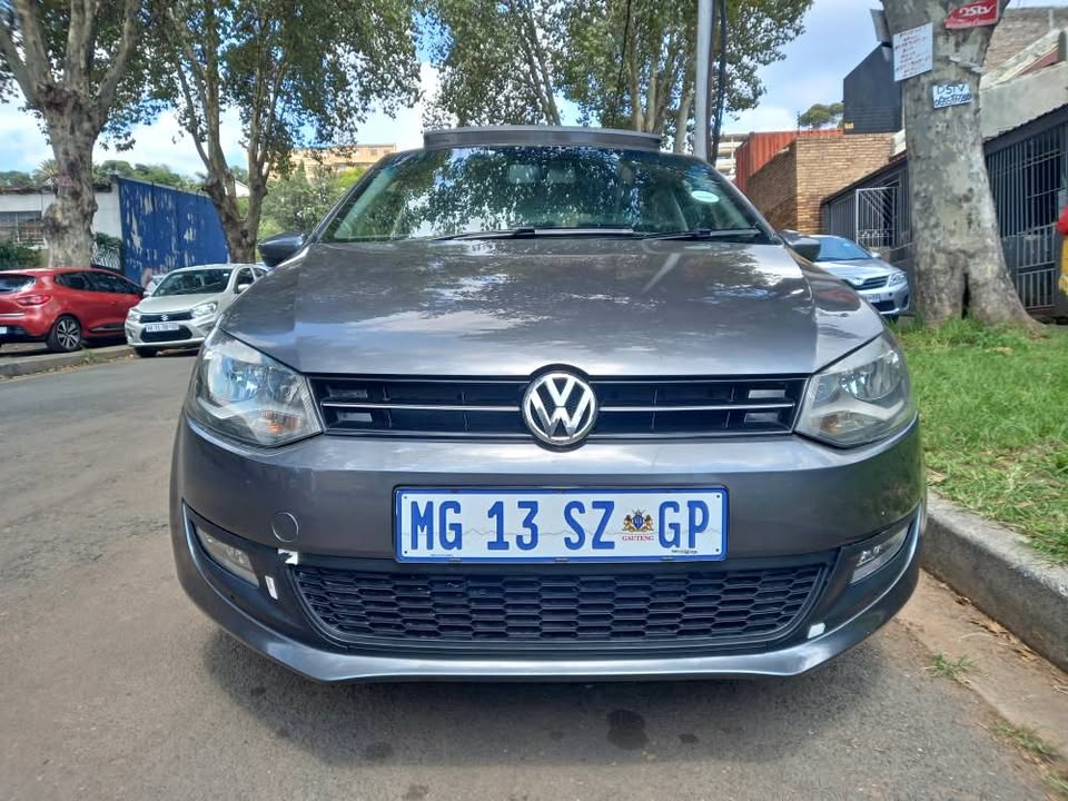 2013 VW Polo 6 Hatchback 1.6 Petrol, Manual, Grey, Sunroof 92000kms