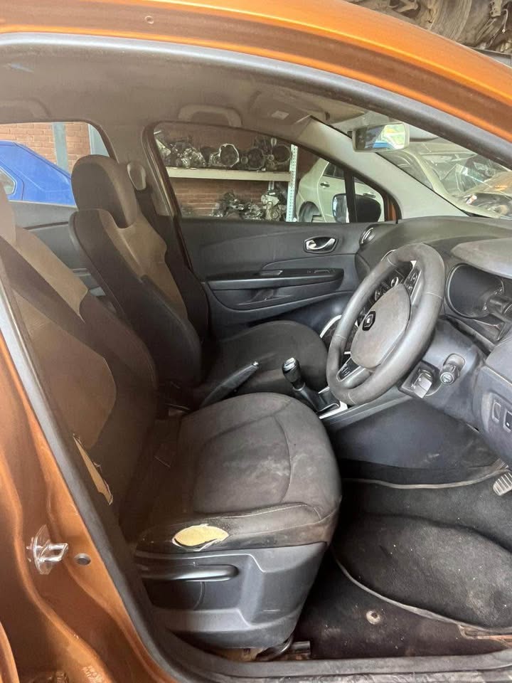 RENAULT CAPTUR SPARES - Private Seller RENAULT CAPTUR SPARES - Private Seller