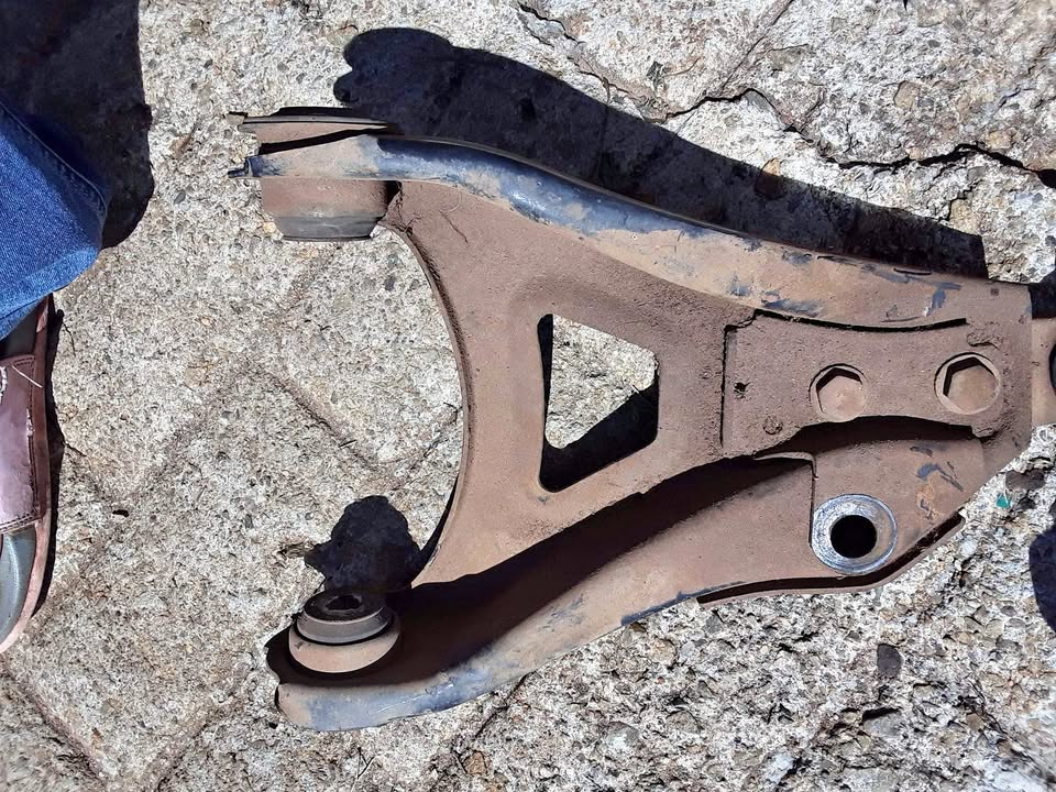 Renault Clio control arms - Private Seller Renault Clio control arms - Private Seller