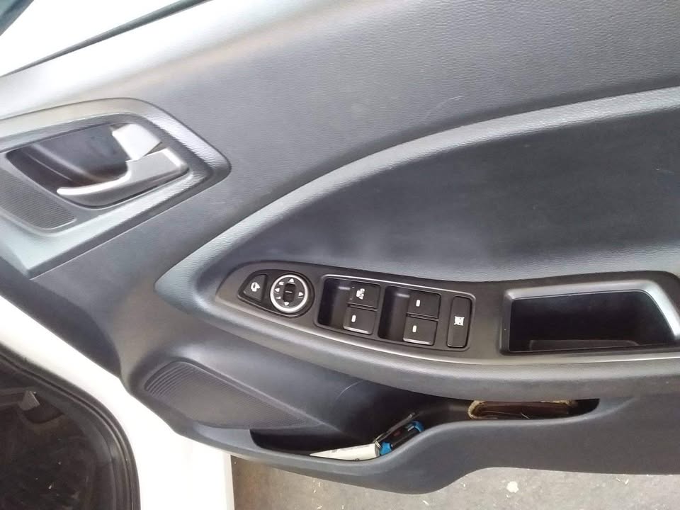 2015 Hyundai i20 Fluid hatchback 2015