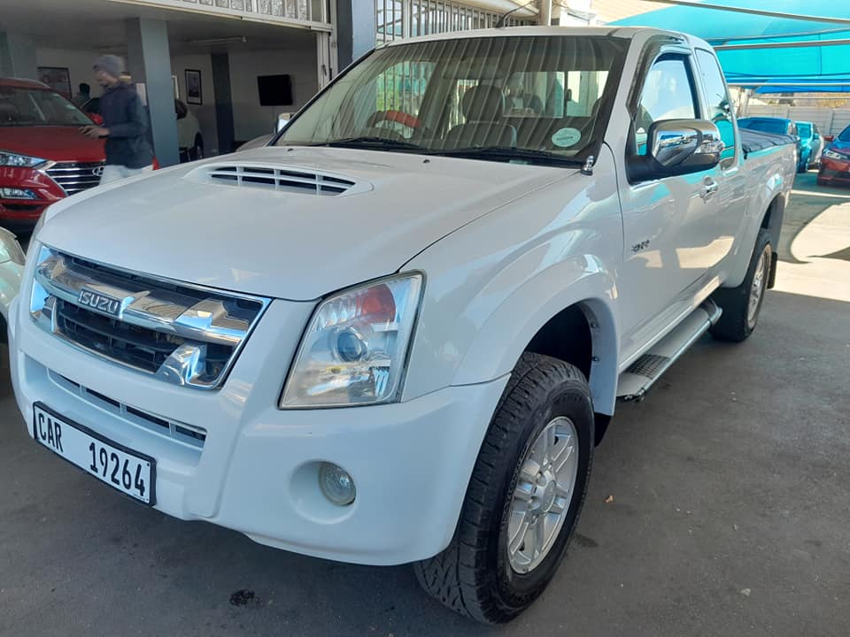 2011 ISUZU KB300 LX HARDBODY MANUAL