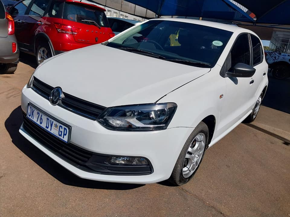 2020 VOLKSWAGEN POLO VIVO 1.4 HATCH BACK WHITE COLOR MANUEL PETROL PRICE