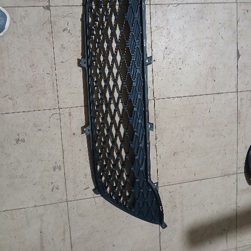 Hyundai i10 down grill - Private Seller Hyundai i10 down grill - Private Seller