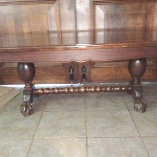 Beautifil Imbuia Ball and Claw table for sale