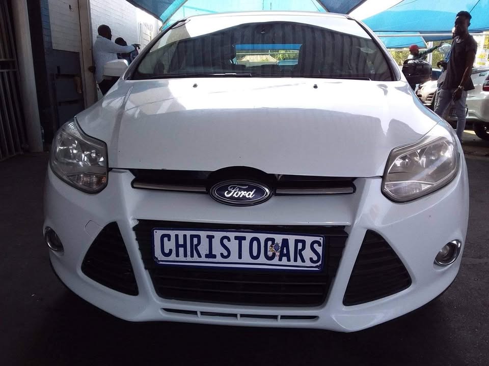 Used Ford Focus hatch 1.6 Ambiente - Private Seller Used Ford Focus hatch 1.6 Ambiente - Private Seller