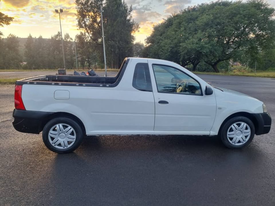 2012 Nissan Np200 1.6i