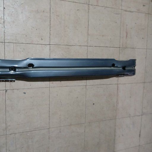 Volvo v40 stiffener - Private Seller Volvo v40 stiffener - Private Seller