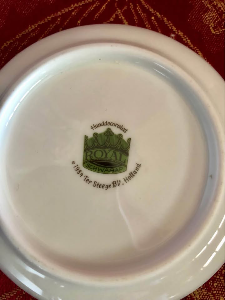 Royal Schwabap 1984 Ter Steege BV Holland J G van Hunnik Plate and a melamine tea plate