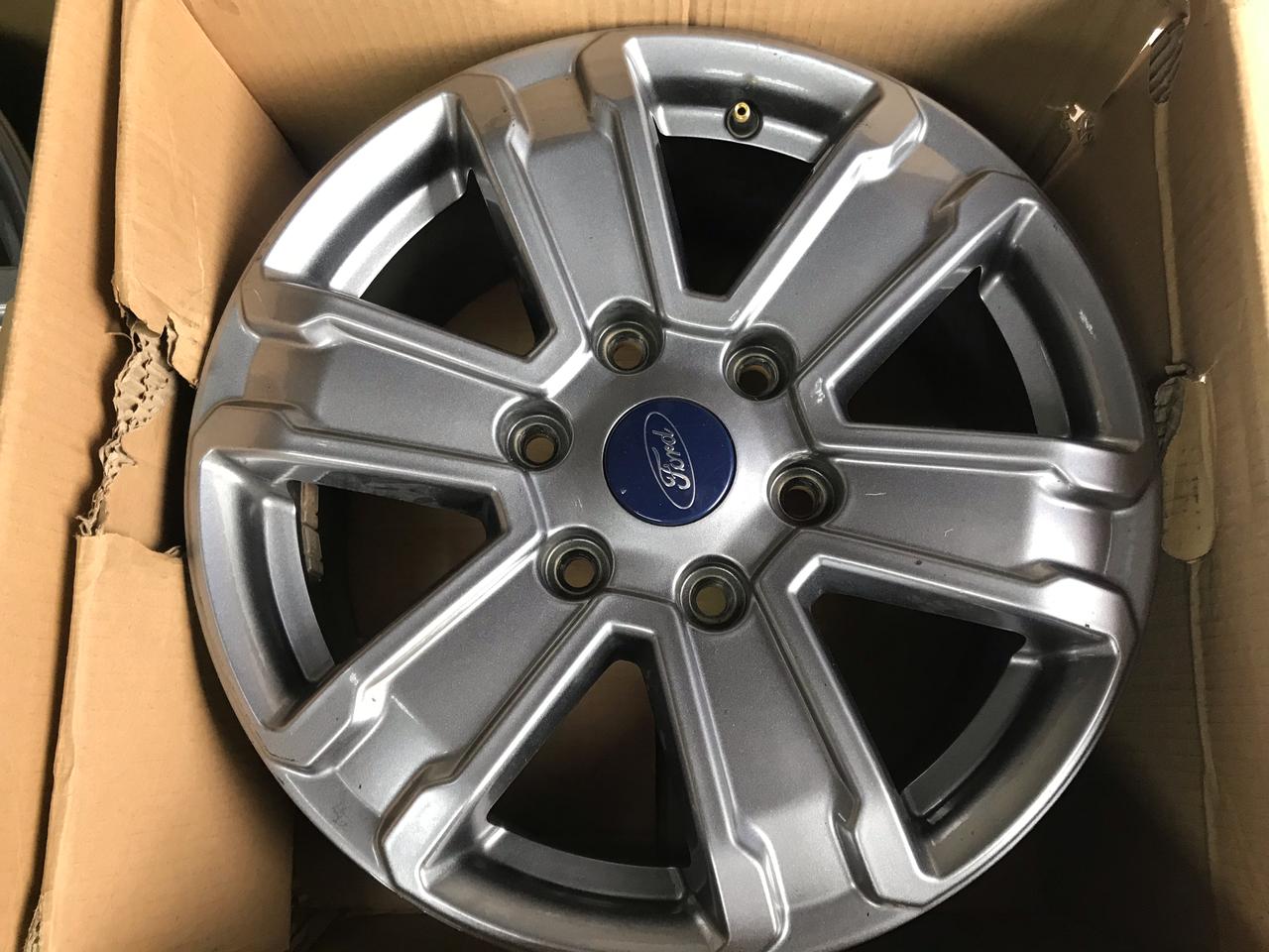 Ford Ranger XLT 17 mag rims - Private Seller