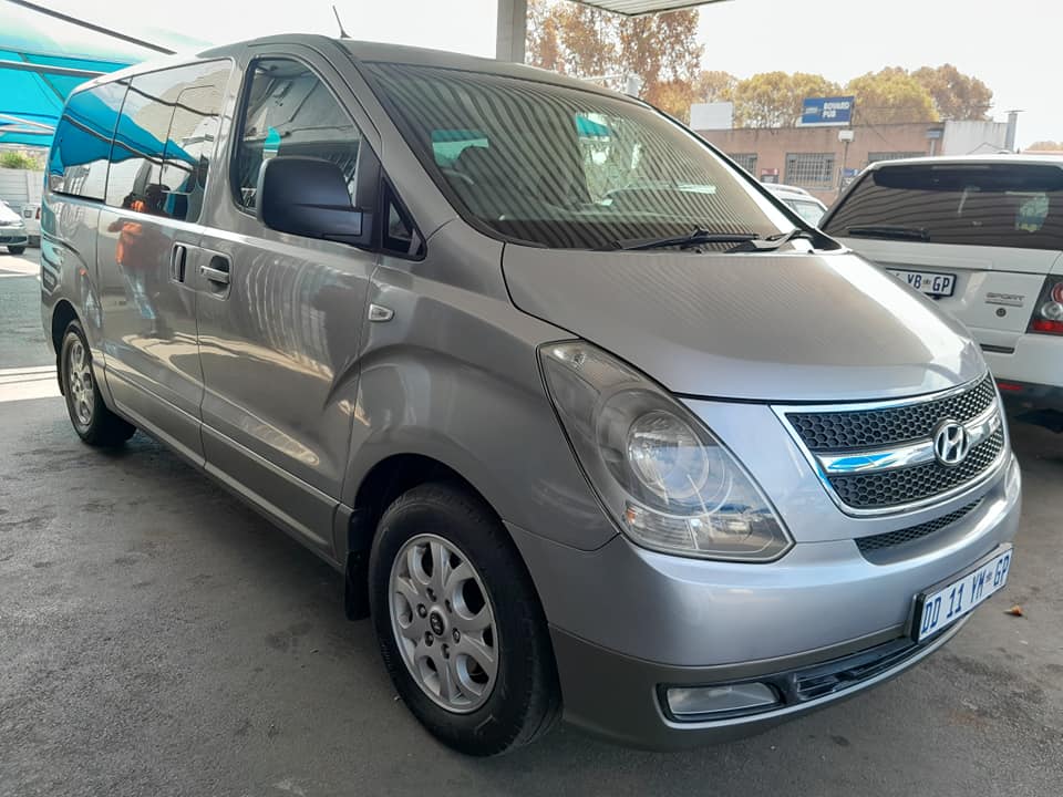 2015 HYUNDAI H1 2.5 AUTOMATIC