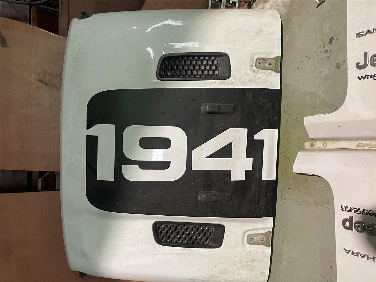 Jeep Wrangler Sahara bonnet left and right fenders with arches & front bumper - Private Seller Jeep Wrangler Sahara bonnet left and right fenders with arches & front bumper - Private Seller