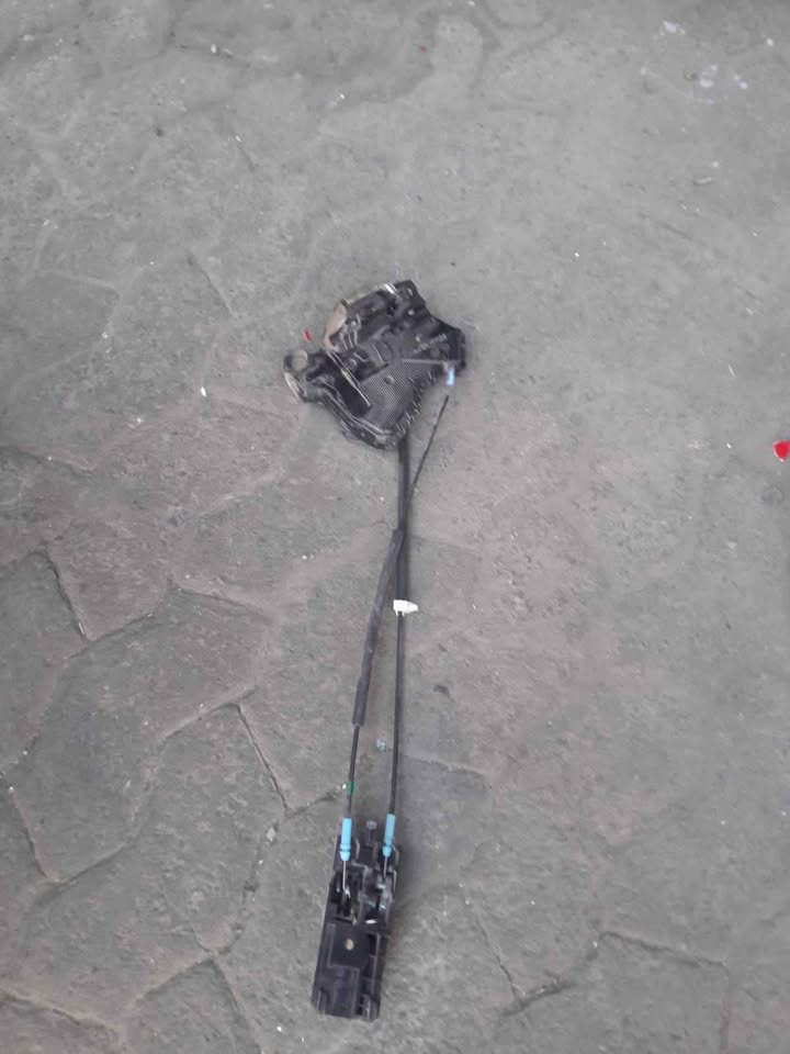 Haval H1 left front  door lock - Private Seller