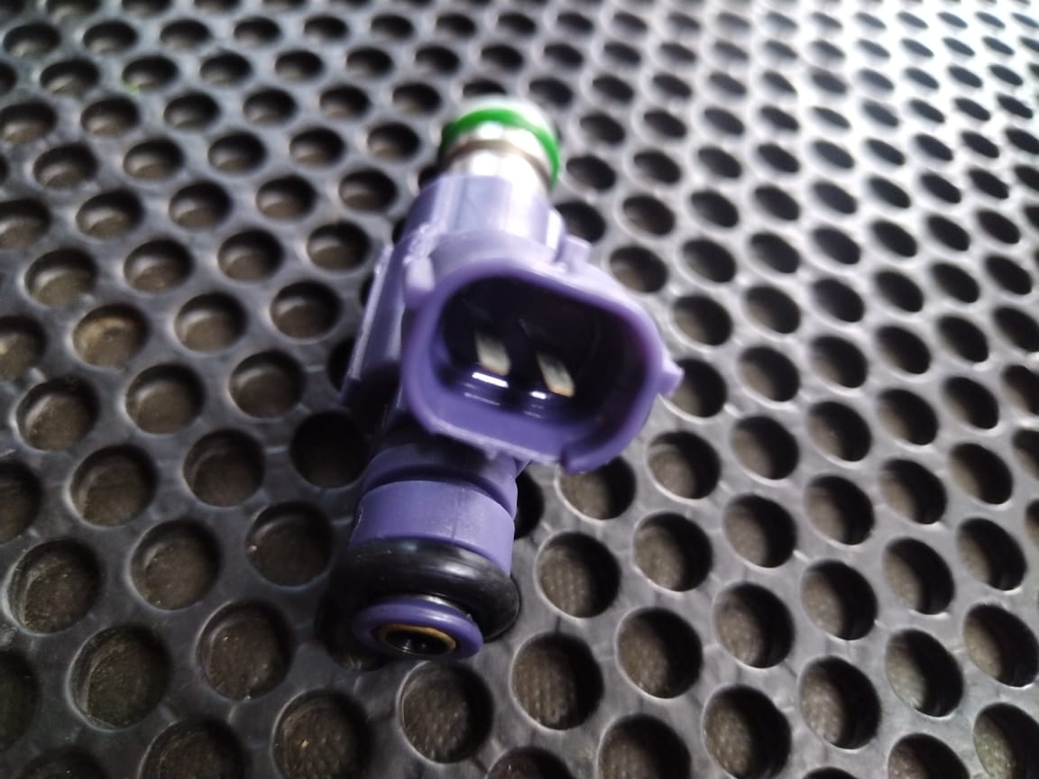 Nissan KA24 Fuel Injectors for Sale - Private Seller