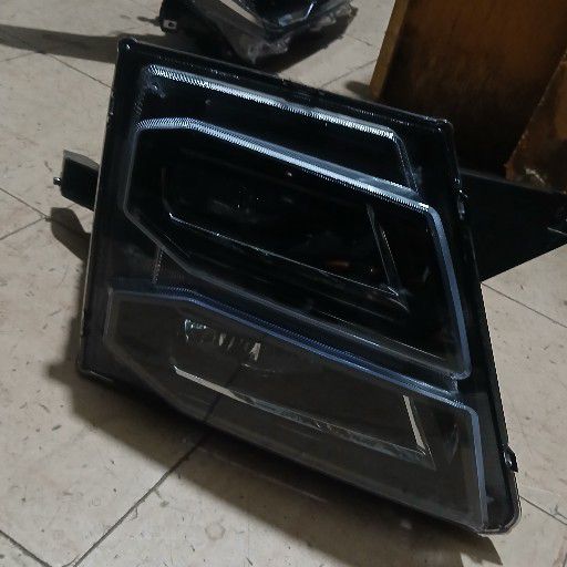 jetour headlight - Private Seller jetour headlight - Private Seller