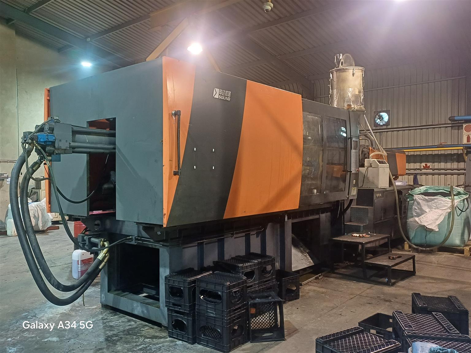 Mesin Injection Sound Sound Injection Moulding Machine, 680 Ton, 2013 Model | Junk Mail ...