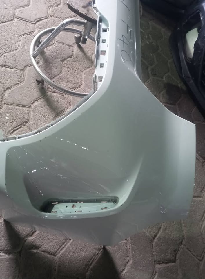 BMW 1 SERIES F40 REAR BUMPER - Private Seller BMW 1 SERIES F40 REAR BUMPER - Private Seller